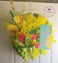 Load image into Gallery viewer, Large Pineapple Wreath
