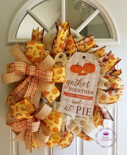 Load image into Gallery viewer, Pumpkin Pie Themed Wreath
