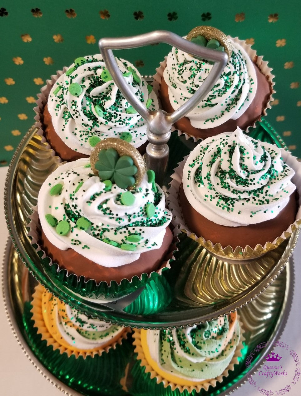 Fake St. Patrick's Day Cupcakes