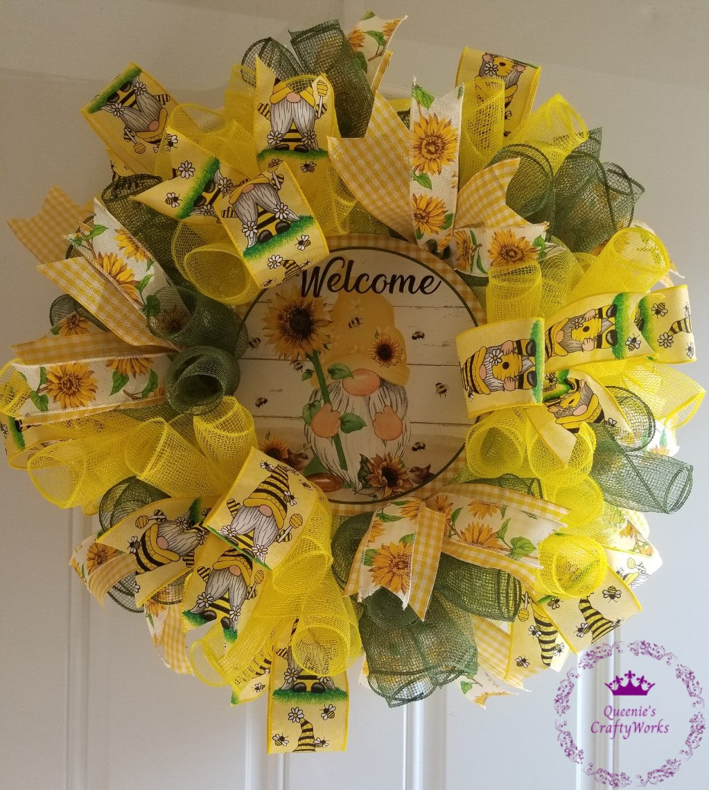 Welcome Sunflower/Bee Gnome Wreath